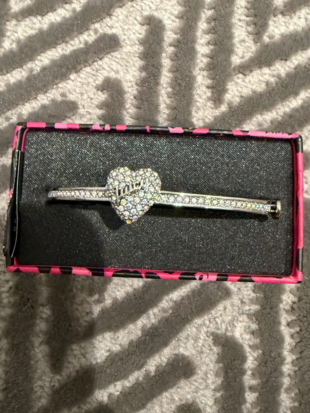 Juicy Couture AB pave crystal heart hinged bangle bracelet - Silver - Picture 2 of 5